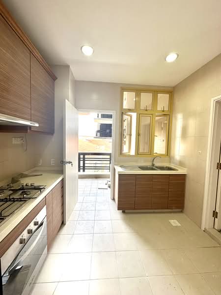 Orange Regency, 101 Fernhill Road, 3 Bedrooms, 2,422 sqft, Apartment For Rent, by Jed Lin 林俊雄, 500175009 - Kitchen - PropertyGuru.com.sg
