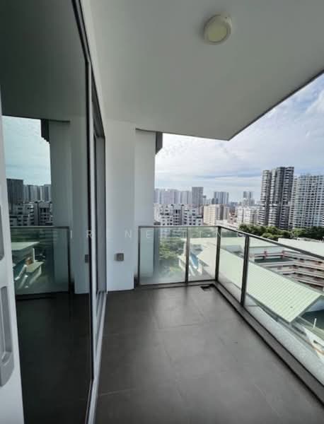 Eight Riversuites, 2 Whampoa East, 3 Bedrooms, 980 sqft, Condominium For Sale, by Irene Ting, 500175011 - Balcony - PropertyGuru.com.sg