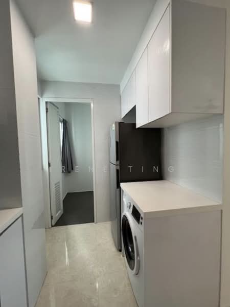 Eight Riversuites, 2 Whampoa East, 3 Bedrooms, 980 sqft, Condominium For Sale, by Irene Ting, 500175011 - Kitchen - PropertyGuru.com.sg