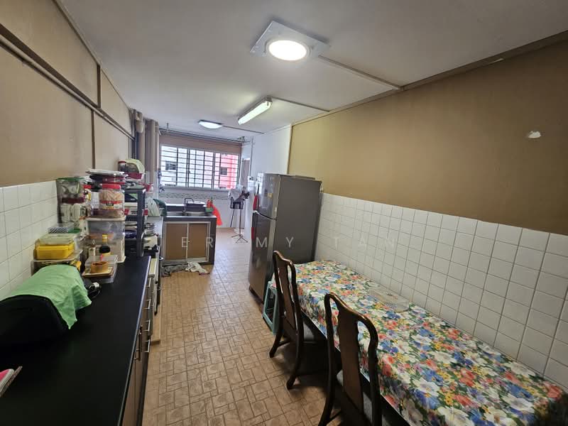 407 Yishun Avenue 6, 407 Yishun Avenue 6, 3 Bedrooms, 1,119 sqft, HDB Flat For Sale, by Jeremy Tan, 500175013 - Kitchen - PropertyGuru.com.sg
