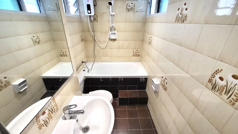 Chancery Court, 36A Dunearn Road, 3 Bedrooms, 2,034 sqft, Condominium For Rent, by Jed Lin 林俊雄, 500175022 - Bathroom - PropertyGuru.com.sg