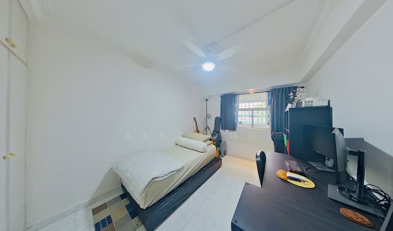 664 Yishun Avenue 4, 664 Yishun Avenue 4, 6 Bedrooms, 1,765 sqft, HDB Flat For Sale, by Alex Ong, 500175029 - Bedroom - PropertyGuru.com.sg