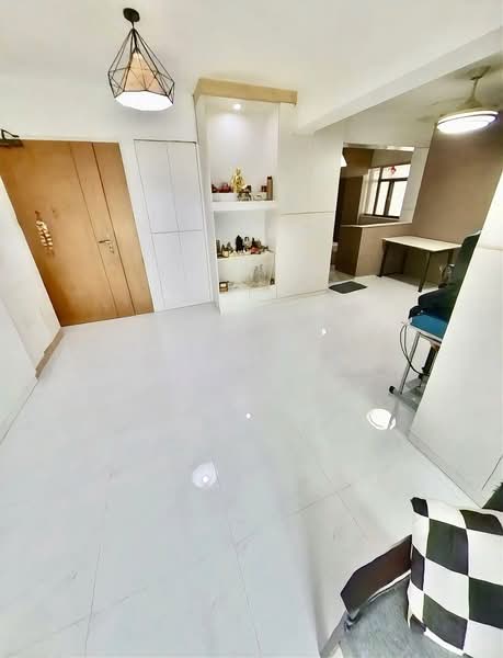 494J Tampines Street 45, 494J  Tampines Street 45, 3 Bedrooms, 990 sqft, HDB Flat For Sale, by Carol Soh, 500175033 - Living Room - PropertyGuru.com.sg