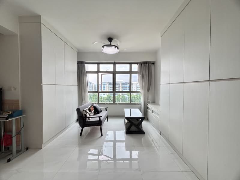 494J Tampines Street 45, 494J  Tampines Street 45, 3 Bedrooms, 990 sqft, HDB Flat For Sale, by Carol Soh, 500175033 - Living Room - PropertyGuru.com.sg