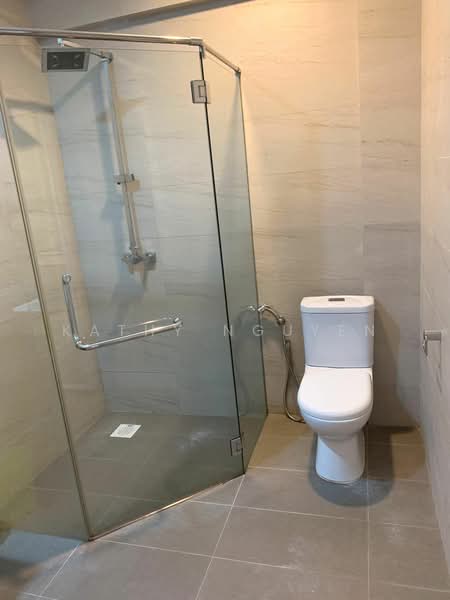 Carlisle Apartment, , 1 Bedroom, 450 sqft, Apartment For Rent, by Kathy Nguyen, 500175034 - Bathroom - PropertyGuru.com.sg