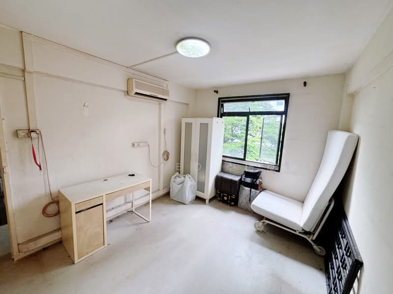 10 Jalan Bukit Ho Swee, 10 Jalan Bukit Ho Swee, 1 Bedroom, 376 sqft, HDB Flat For Sale, by Mark Yeo (杨复中), 500175040 - Master Bedroom - PropertyGuru.com.sg