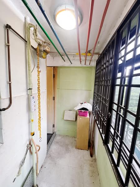 10 Jalan Bukit Ho Swee, 10 Jalan Bukit Ho Swee, 1 Bedroom, 376 sqft, HDB Flat For Sale, by Mark Yeo (杨复中), 500175040 - Service Yard - PropertyGuru.com.sg