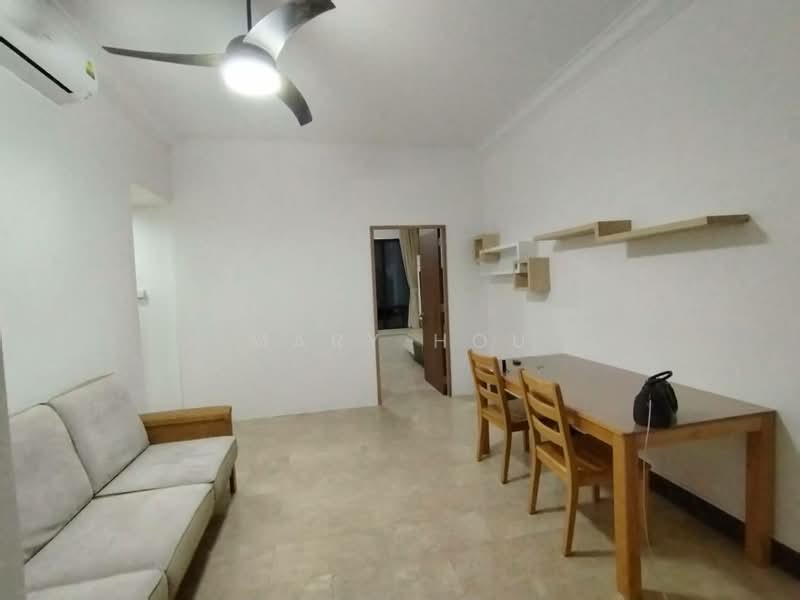 Regent Heights, 50 Bukit Batok East Avenue 5, 3 Bedrooms, 1,023 sqft, Condominium For Rent, by Mary Hou, 500175041 - Living Room - PropertyGuru.com.sg