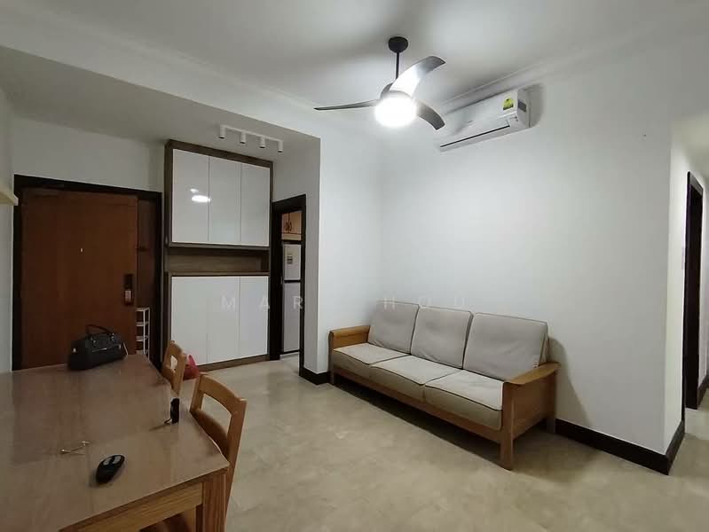 Regent Heights, 50 Bukit Batok East Avenue 5, 3 Bedrooms, 1,023 sqft, Condominium For Rent, by Mary Hou, 500175041 - Living Room - PropertyGuru.com.sg