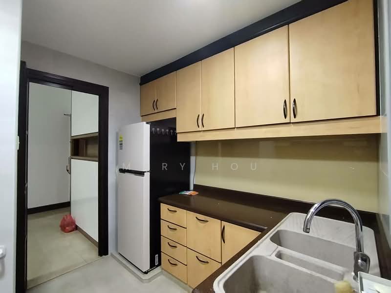 Regent Heights, 50 Bukit Batok East Avenue 5, 3 Bedrooms, 1,023 sqft, Condominium For Rent, by Mary Hou, 500175041 - Kitchen - PropertyGuru.com.sg