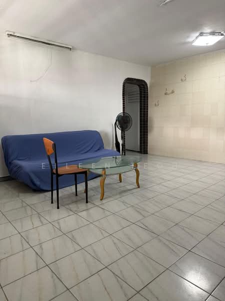 204 Bukit Batok Street 21, 204 Bukit Batok Street 21, 3 Bedrooms, 104 sqft, HDB Flat For Sale, by Eileen Teoh, 500175042 - Living Room - PropertyGuru.com.sg