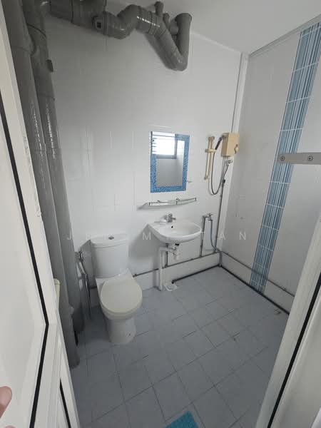 851 Tampines Street 83, 851 Tampines Street 83, 2 Bedrooms, 721 sqft, HDB Flat For Rent, by Jeremy Tan, 500175045 - PropertyGuru.com.sg