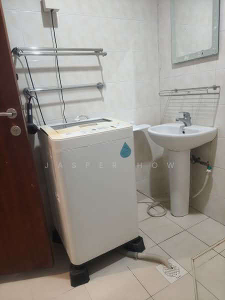 Siglap Center, 55 Siglap Road, Studio, 250 sqft, Apartment For Rent, by Jasper How, 500175047 - Bathroom - PropertyGuru.com.sg
