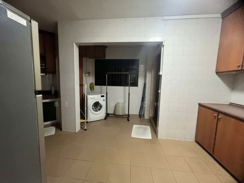 287C Jurong East Street 21, 287C Jurong East Street 21, 3 Bedrooms, 1,550 sqft, HDB Flat For Rent, by Bernard Chua, 500175049 - Kitchen - PropertyGuru.com.sg