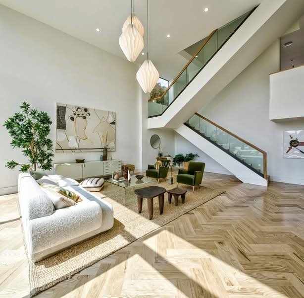 D15 Brand New 3 Storey Detached House, Siglap Road, 5 Bedrooms, 9,407 sqft, Detached House For Sale, by Ken Wu, 500175057 - Living Room - PropertyGuru.com.sg