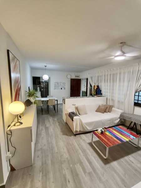 407 Sembawang Drive, 407 Sembawang Drive, Room Rental, 150 sqft, HDB Flat For Rent, by Christine Leng凌陈冰如, 500175063 - Living Room - PropertyGuru.com.sg