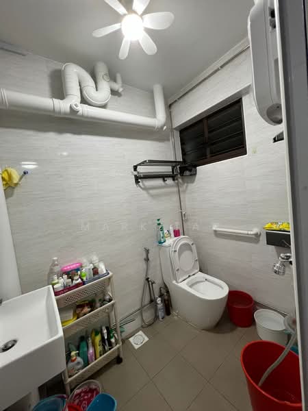 265 Bishan Street 24, 265 Bishan Street 24, Room Rental, 100 sqft, HDB Flat For Rent, by Mark Tan, 500175069 - Bathroom - PropertyGuru.com.sg