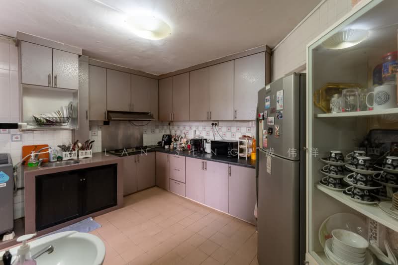 202 Bukit Batok Street 21, 202 Bukit Batok Street 21, 3 Bedrooms, 1,432 sqft, HDB Flat For Sale, by Dylan Seng 成伟洋, 500175079 - Kitchen - PropertyGuru.com.sg