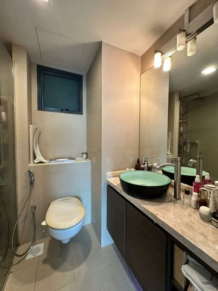 Pinnacle @ Duxton, 1E Cantonment Road, 3 Bedrooms, 1,001 sqft, HDB Flat For Sale, by James Yeo, 500175082 - Bathroom - PropertyGuru.com.sg