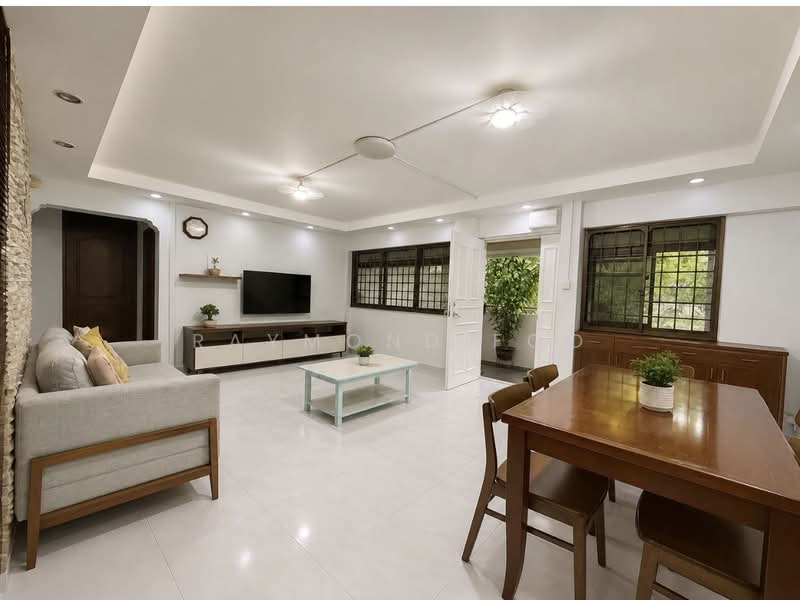 154 Jalan Teck Whye, 154 Jalan Teck Whye, 3 Bedrooms, 1,076 sqft, HDB Flat For Sale, by Raymond Foo, 500175083 - Living Room - PropertyGuru.com.sg