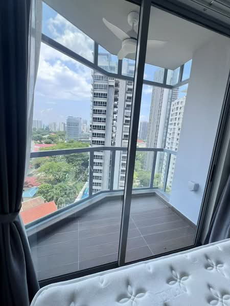 Neu at Novena, 27 Moulmein Rise, Room Rental, 220 sqft, Condominium For Rent, by Kevin Su, 500175085 - Balcony - PropertyGuru.com.sg