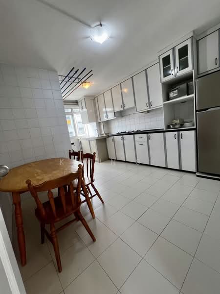 863 Yishun Avenue 4, 863 Yishun Avenue 4, 3 Bedrooms, 1,313 sqft, HDB Flat For Rent, by Kevin Su, 500175091 - Kitchen - PropertyGuru.com.sg
