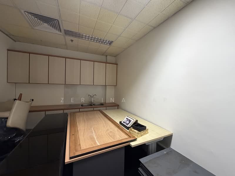 Lucky Plaza, 304 Orchard Road, 657 sqft, Medical For Sale, by Zerlina Yap, 500175099 - Interior - CommercialGuru.com.sg