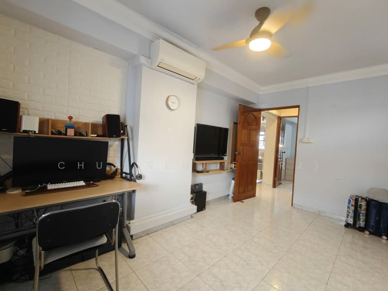 502 Choa Chu Kang Street 51, 502 Choa Chu Kang Street 51, 3 Bedrooms, 1,356 sqft, HDB Flat For Sale, by Chua RenJie (RJ), 500175105 - Living Room - PropertyGuru.com.sg