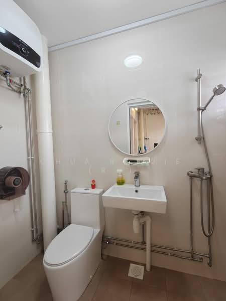 502 Choa Chu Kang Street 51, 502 Choa Chu Kang Street 51, 3 Bedrooms, 1,356 sqft, HDB Flat For Sale, by Chua RenJie (RJ), 500175105 - Bathroom - PropertyGuru.com.sg