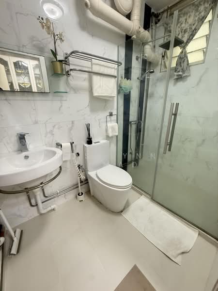 120A Rivervale Drive, 120A Rivervale Drive, 3 Bedrooms, 1,302 sqft, HDB Flat For Sale, by Roselynn Ahmad, 500175129 - Bathroom - PropertyGuru.com.sg