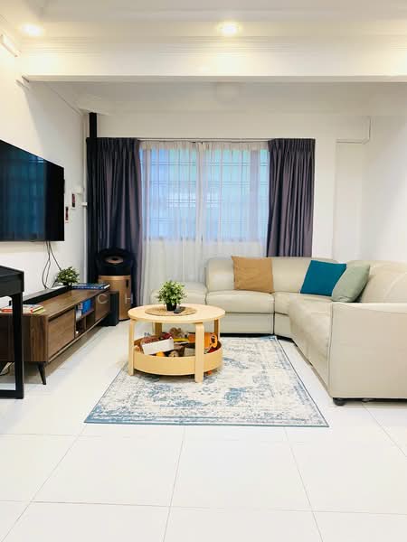 510 Serangoon North Avenue 4, 510 Serangoon North Avenue 4, 3 Bedrooms, 1,313 sqft, HDB Flat For Sale, by Chris Tan, 500175131 - Living Room - PropertyGuru.com.sg