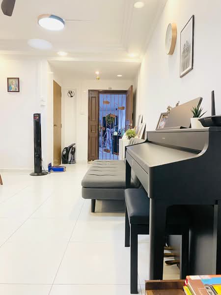 510 Serangoon North Avenue 4, 510 Serangoon North Avenue 4, 3 Bedrooms, 1,313 sqft, HDB Flat For Sale, by Chris Tan, 500175131 - Living Room - PropertyGuru.com.sg