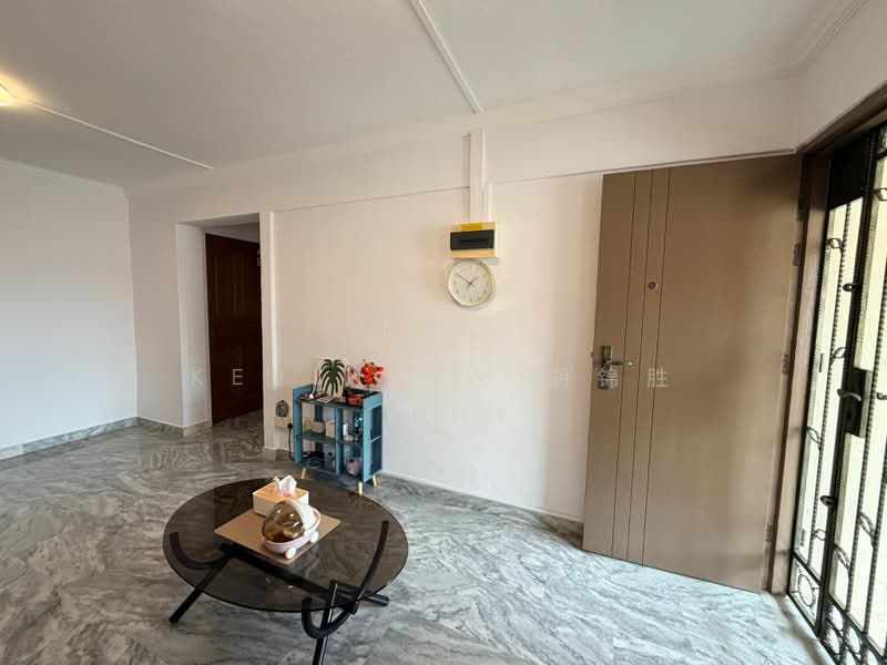 711 Clementi West Street 2, 711 Clementi West Street 2, Room Rental, 120 sqft, HDB Flat For Rent, by Kevin Aw 胡锦胜, 500175163 - Living Room - PropertyGuru.com.sg