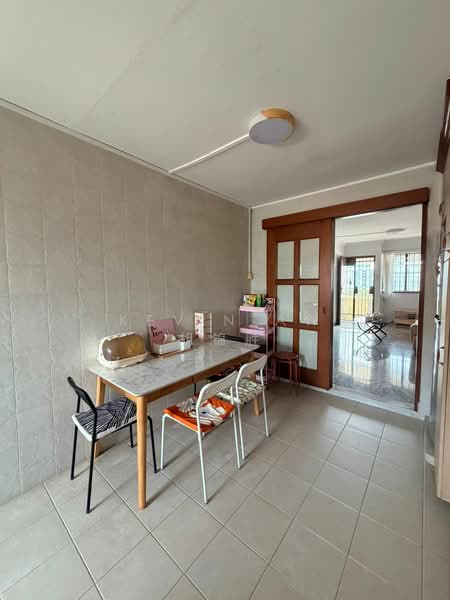 711 Clementi West Street 2, 711 Clementi West Street 2, Room Rental, 120 sqft, HDB Flat For Rent, by Kevin Aw 胡锦胜, 500175163 - Dining Room - PropertyGuru.com.sg