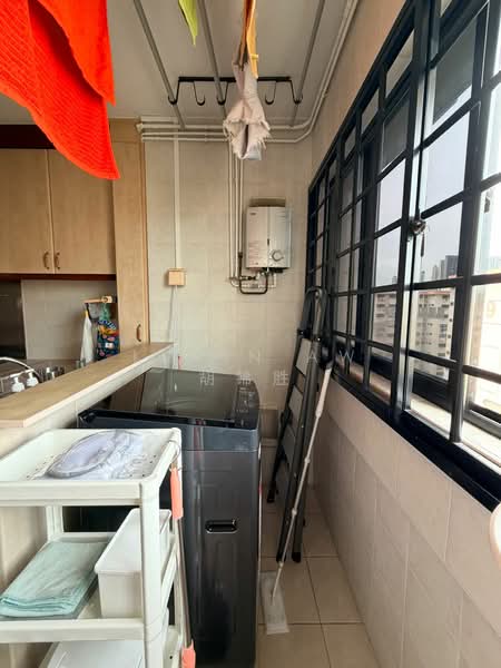 711 Clementi West Street 2, 711 Clementi West Street 2, Room Rental, 120 sqft, HDB Flat For Rent, by Kevin Aw 胡锦胜, 500175163 - Balcony - PropertyGuru.com.sg