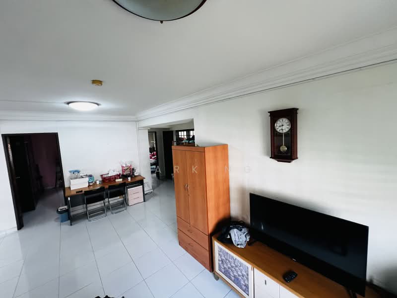 413 Woodlands Street 41, 413 Woodlands Street 41, 3 Bedrooms, 1,302 sqft, HDB Flat For Sale, by Mark Ng, 500175170 - Living Room - PropertyGuru.com.sg