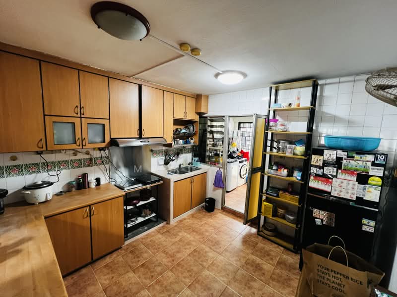 413 Woodlands Street 41, 413 Woodlands Street 41, 3 Bedrooms, 1,302 sqft, HDB Flat For Sale, by Mark Ng, 500175170 - Kitchen - PropertyGuru.com.sg