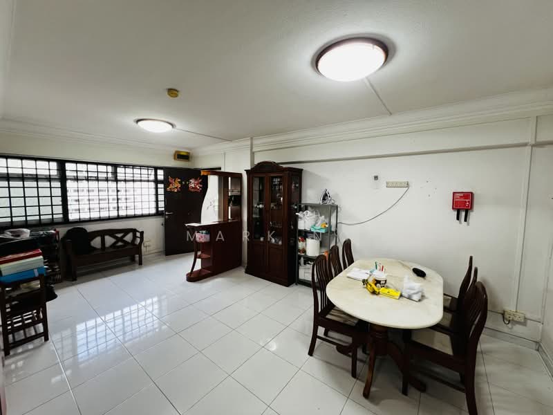 413 Woodlands Street 41, 413 Woodlands Street 41, 3 Bedrooms, 1,302 sqft, HDB Flat For Sale, by Mark Ng, 500175170 - Living Room - PropertyGuru.com.sg