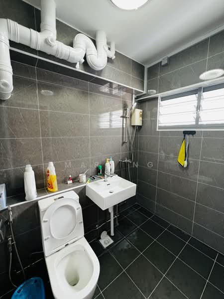 413 Woodlands Street 41, 413 Woodlands Street 41, Admiralty / Woodlands, 3 Bedrooms, 1,302 sqft, HDB Flat For Sale, by Mark Ng, 500175170 - Bathroom - PropertyGuru.com.sg