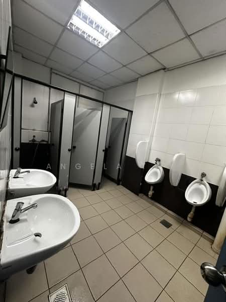 Nordix, 1 Woodlands Industrial Park E2, 7,320 sqft, Factory / Workshop (B2) For Rent, by Angela Tay, 500175173 - Bathroom - CommercialGuru.com.sg