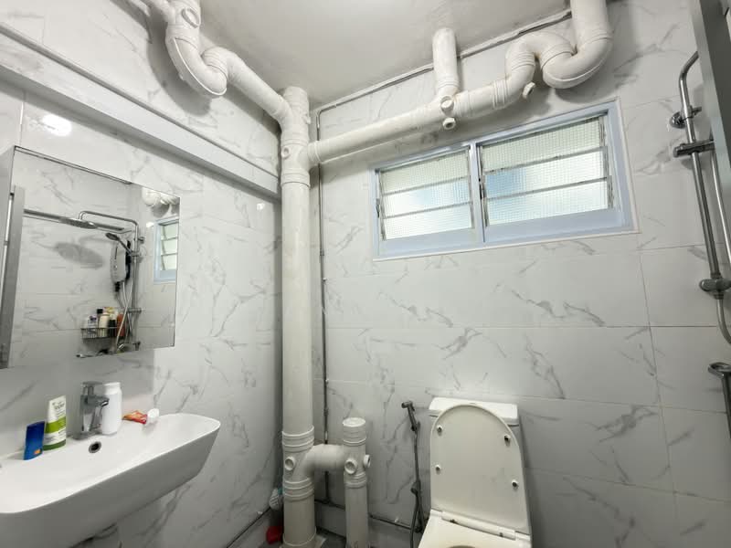 620 Woodlands Drive 52, 620 Woodlands Drive 52, 3 Bedrooms, 969 sqft, HDB Flat For Sale, by Sam Lim, 500175175 - Bathroom - PropertyGuru.com.sg