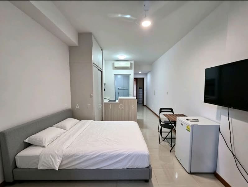 1 Canberra, 11 Canberra Drive, Studio, 450 sqft, Executive Condominium For Rent, by Patrick Lim, 500175179 - Spacious Studio with Queen Size - PropertyGuru.com.sg
