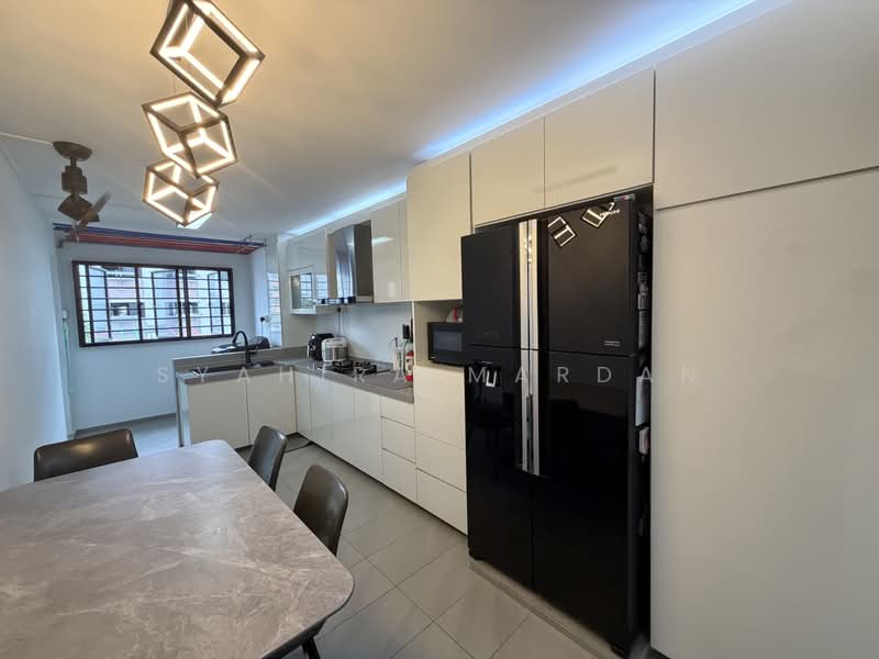 367 Bukit Batok Street 31, 367 Bukit Batok Street 31, 3 Bedrooms, 1,065 sqft, HDB Flat For Sale, by Syahira Mardan, 500175180 - Kitchen - PropertyGuru.com.sg