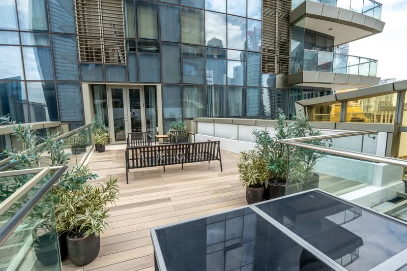 One Shenton, 1 Shenton Way, 4 Bedrooms, 5,651 sqft, Condominium For Sale, by Sharon Jany, 500175198 - Balcony - PropertyGuru.com.sg