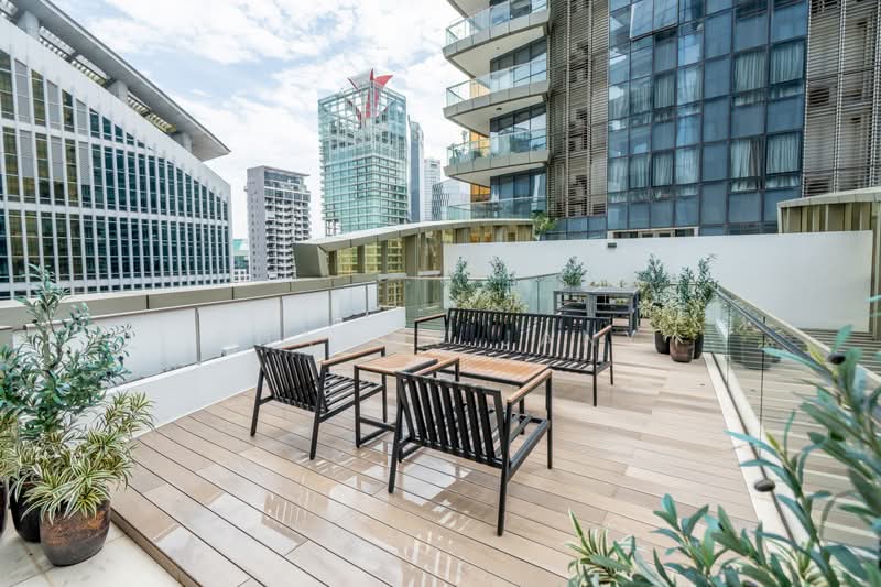 One Shenton, 1 Shenton Way, 4 Bedrooms, 5,651 sqft, Condominium For Sale, by Sharon Jany, 500175198 - Balcony - PropertyGuru.com.sg