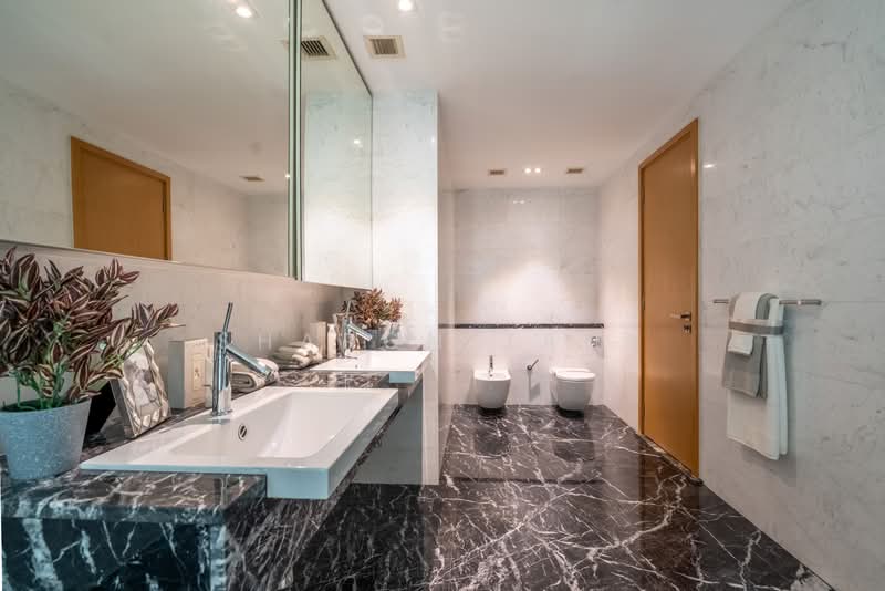 One Shenton, 1 Shenton Way, 4 Bedrooms, 5,651 sqft, Condominium For Sale, by Sharon Jany, 500175198 - Bathroom - PropertyGuru.com.sg