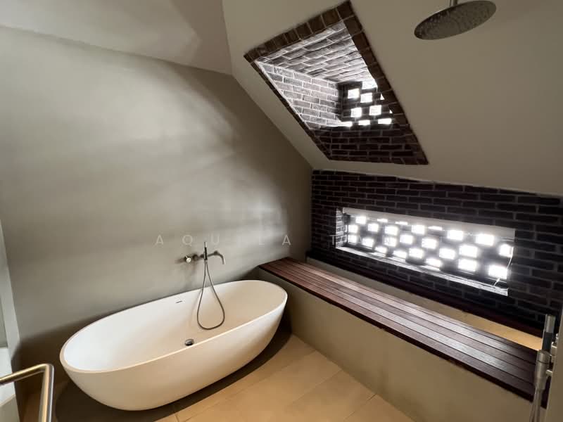 One Tree Hill Detached House, , 3 Bedrooms, 5,220 sqft, Detached House For Sale, by Aquila Tan, 500175200 - Bathroom - PropertyGuru.com.sg