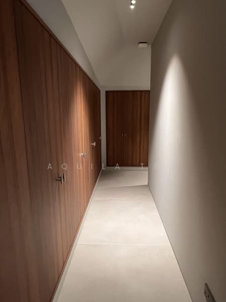 One Tree Hill Detached House, , 3 Bedrooms, 5,220 sqft, Detached House For Sale, by Aquila Tan, 500175200 - Walk in Wardrobe - PropertyGuru.com.sg