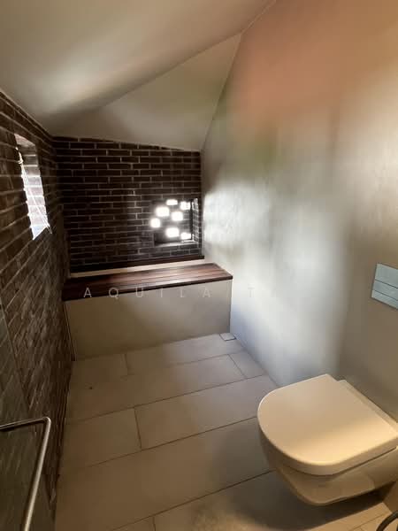 One Tree Hill Detached House, , 3 Bedrooms, 5,220 sqft, Detached House For Sale, by Aquila Tan, 500175200 - Bathroom - PropertyGuru.com.sg