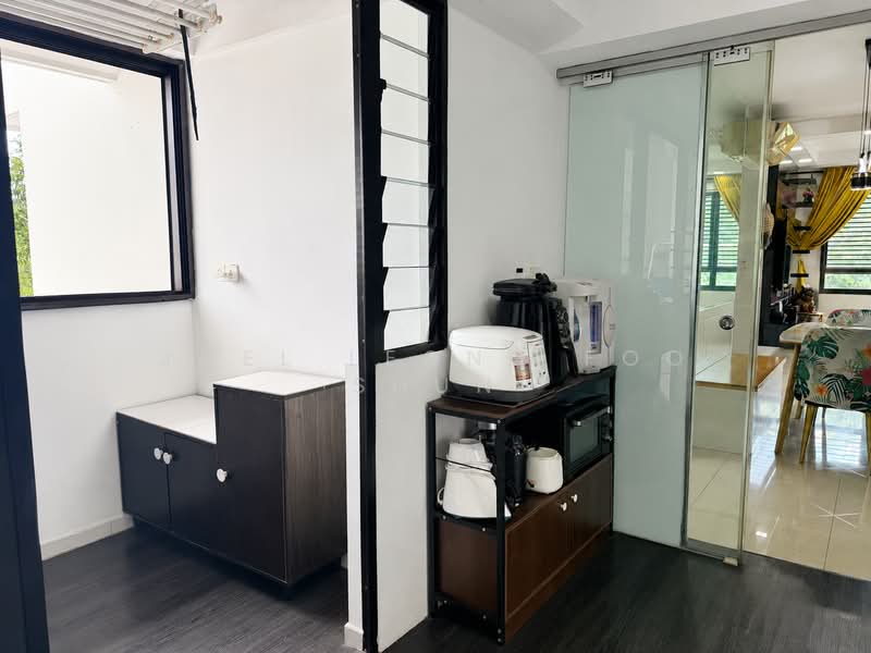 550B Segar Road, 550B Segar Road, 4 Bedrooms, 1,216 sqft, HDB Flat For Sale, by Joel Leong Foo Shun, 500175203 - Kitchen - PropertyGuru.com.sg